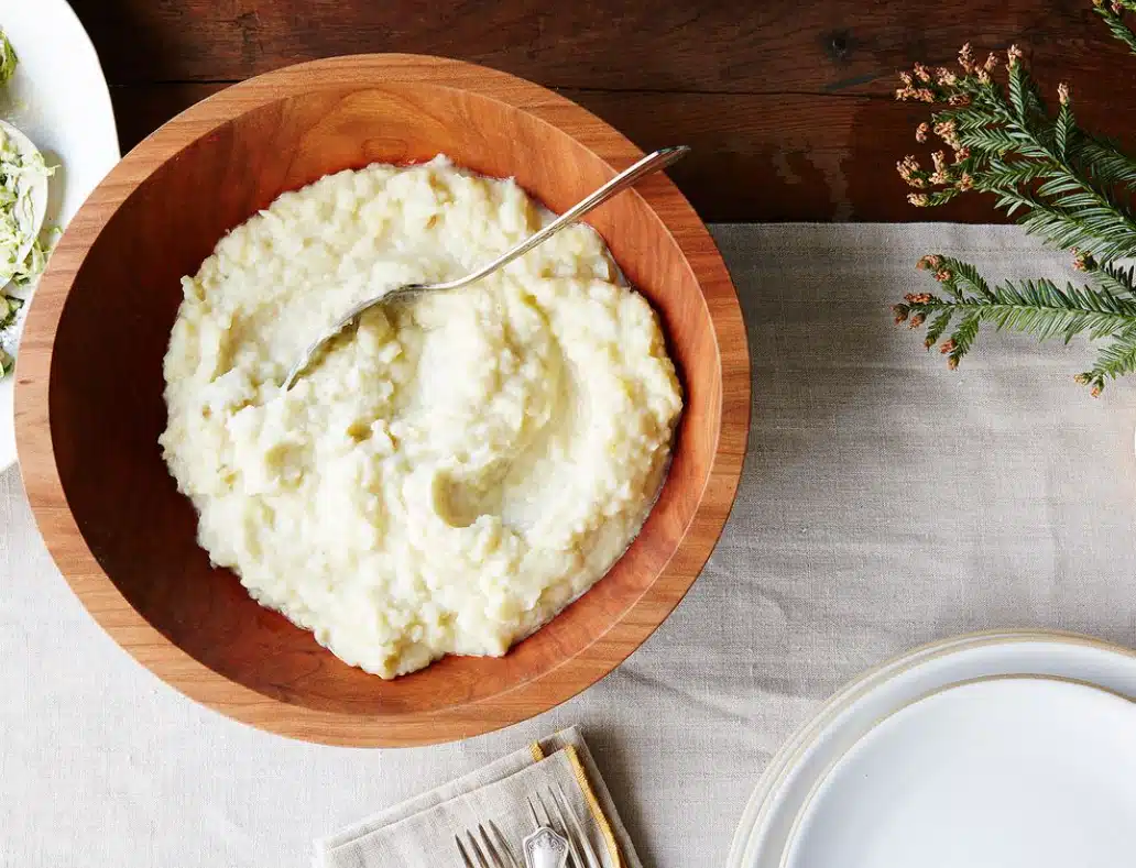 Explore the Mashed Potato Bar: a culinary trend for events. Learn about toppings, pairings, and setting up the ultimate potato feast.