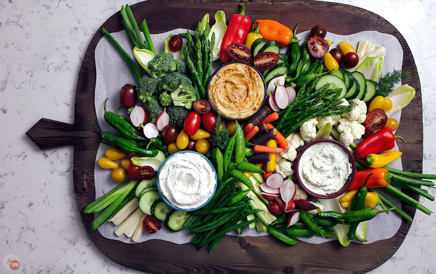 What is the difference between veggie tray and crudite? An Insight